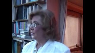 Xhamster.com 2662724 granny w හිල් මෝඩයෙක් තීරු සහ සෙල්ලම් බඩු