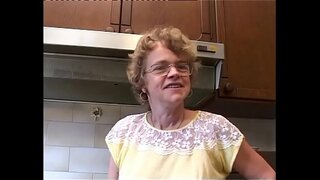 La meva polla no puc resistir a l&#039;encant irresistible d&#039;una madura puta! Vol. 8