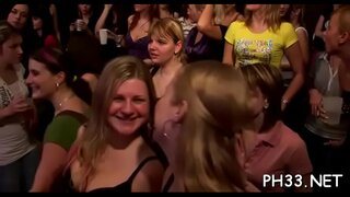 Kurvák kiabált a ecstasy a vad csoport szex a pincérek Kurvák kiabált a ecstasy a vad csoport szex a pincérek