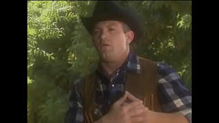 Pis cowgirl Nikita Denise, kız kardeşi ile yaptığı zina için tavşan beyinli erkek arkadaşı snatch snatcher&#039;ı cezalandırdı