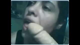 горячая учительница Даниэла обожает сосать члены